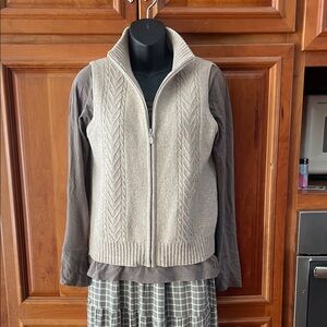 Pendleton Beige Cable Knit Sweater Vest